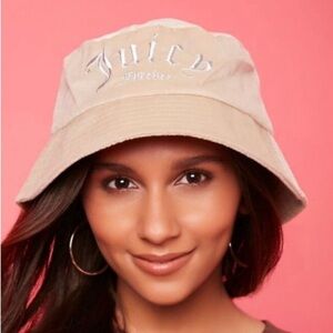 JUICY COUTURE TERRY CLOTH BUCKET HAT - BEIGE ONE SIZE (NEW WITH TAGS)